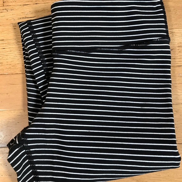 IVIIVA leggings - size girls 14 or US4 - Picture 5 of 5